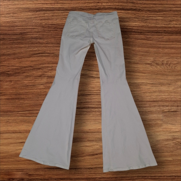 Free People Pull-On High Waisted Stretch Flare White Jeans Women Size 29 - Picture 2 of 16